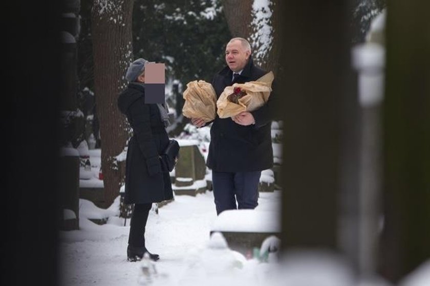 Sasin pędzi limuzyną