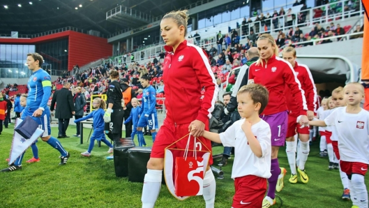 W kolejnym meczu eliminacyjnym do Mistrzostw Europy kobiet, które w 2017 roku odbędą się w Holandii, reprezentacja Polski zmierzy się z Danią. Spotkanie zostanie rozegrane 7 kwietnia na Stadionie Miejskim w Tychach. Nowoczesny obiekt mogący pomieścić ponad 15 tys. widzów obecnie wykorzystywany jest przez drugoligowy GKS Tychy.