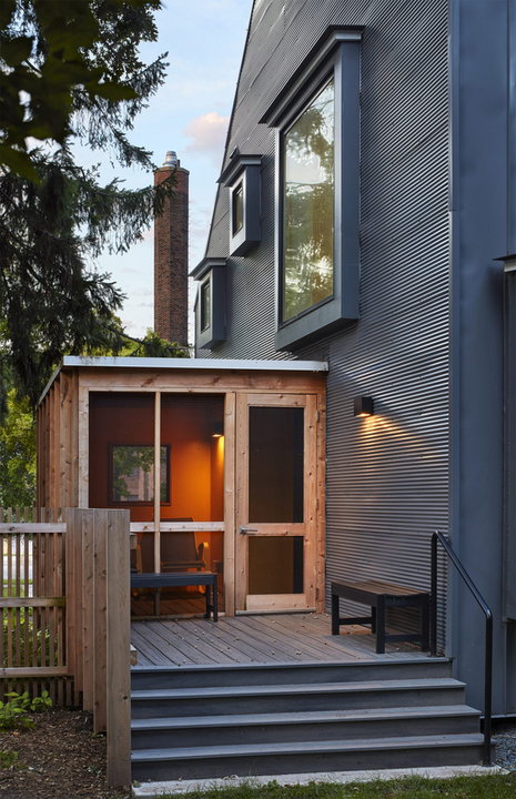 Geometryczny dom jednorodzinny. Jest funkcjonalny, ekologiczny i tani w budowie!