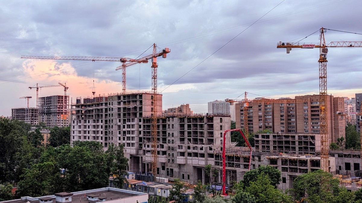 Kim wysyła Putinowi nie tylko żołnierzy. Niektórym robotnikom udało się uciec