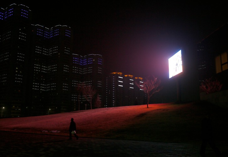 Pjongjang nocą. Ciemno, pusto, przygnębiająco