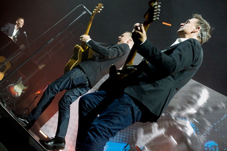 Bryan Adams na warszawskim Torwarze Fot. Konrad Kubuśka/Fundacja Peace Festival.