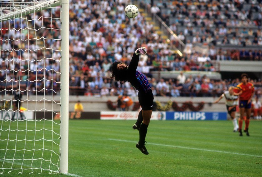 Rene Higuita powtórzył swoje legendarnego zagranie skorpionem! WIDEO