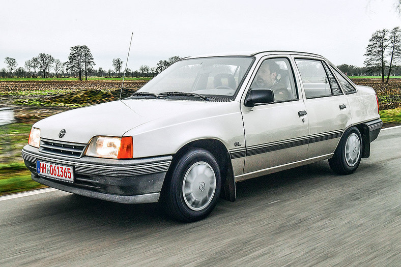 Opel Kadett E sedan za 3990 euro