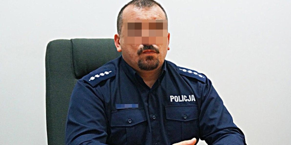 Pijany i nagi komendant policji wpadł do basenu z dziećmi 