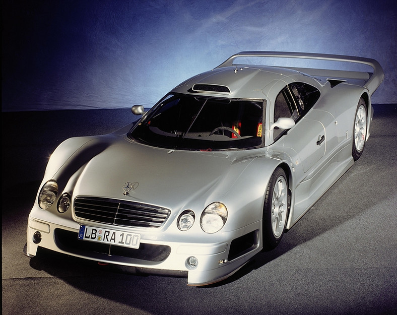 Dwie sztuki CLK GTR sprzedane