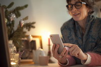 Sokan döntöttek az otthon maradás mellett - ennyivel nőtt idén karácsonykor az adatforgalom és a hívások hossza