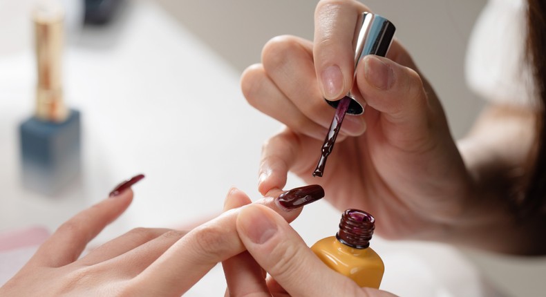 There are a few things clients should look out for before sitting down for a manicure. ViewStock/Shutterstock