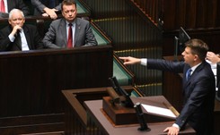 Awantura w Sejmie wokół projektu zakazującego handlu w niedzielę. Ryszard Petru kontra marszałek Kuchciński
