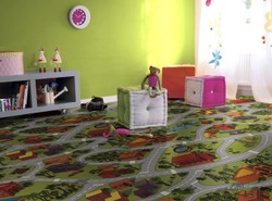 Odciągnij dziecko od komputera... dywanem