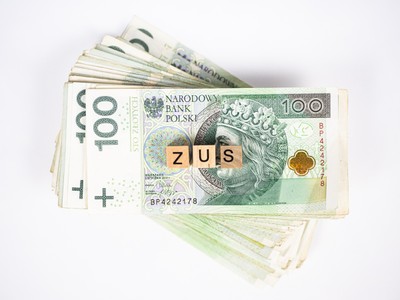 Nawet 1800 złotych miesięcznie renty alkoholowej. Rocznie pochłania ok. 50 mln ze środków ZUS