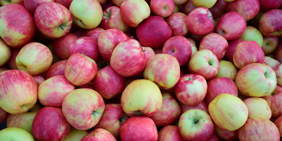 To już trzeci raz, kiedy Czesi informują o skażonych pestycydami jabłkach z Polski