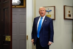 Donald Trump obsypał obelgami wysokiego urzędnika. 'To głupi nieudacznik'