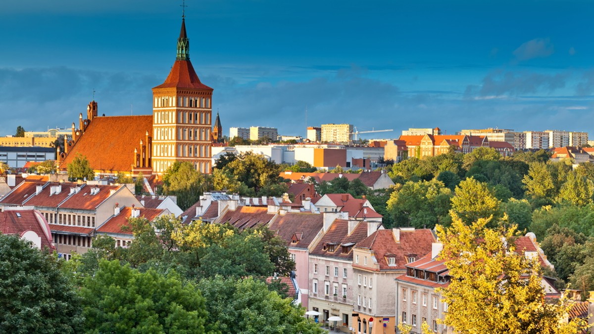 Na rok i dwa miesiące więzienia w zawieszeniu skazał sąd 18-letniego Piotra S., który przed rokiem ukradł z kościoła zabytkową skarbonę oraz relikwie św. Wiktora i odręczny list bp. Edwarda z 1903 roku. Sąd zobowiązał też skazanego do nauki zawodu.