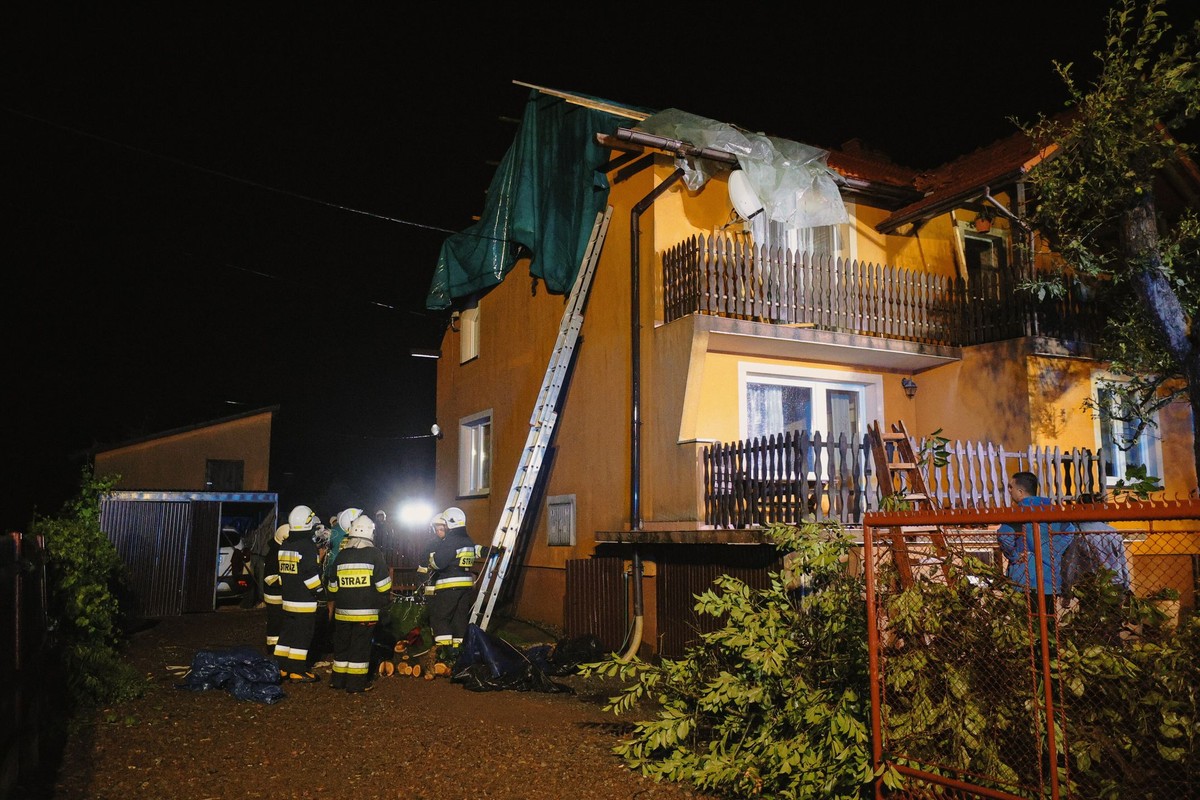 Burze, zniszczenia, straż pożarna