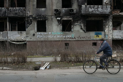 Wojna spowodowała zniszczenie połowy ukraińskiego przemysłu. Nowy raport