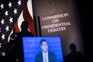 Wybory prezydenckie w USA: Kaine i Pence wychodzą z cienia