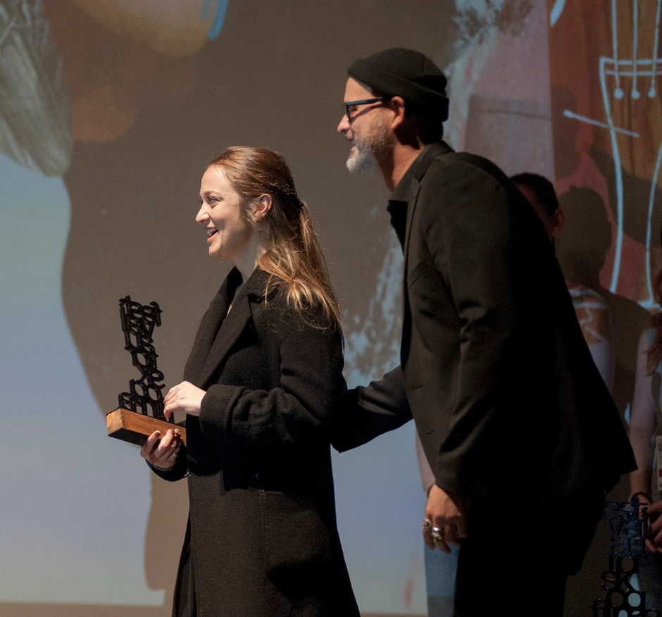 Nagrada za najboljeg reditelja pripala je Ivani Mladenović za film "Vojnici. Priča iz Ferentarija"