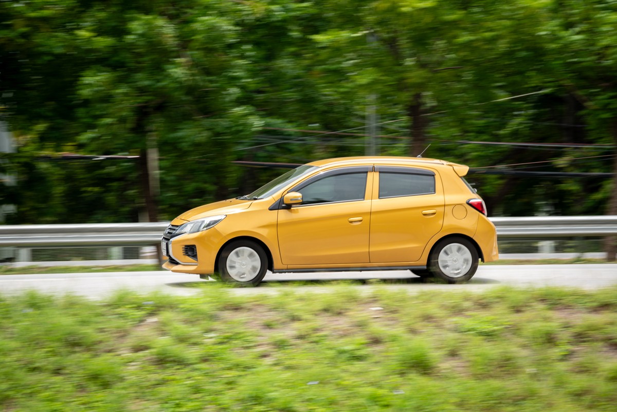 Mitsubishi Mirage - przykład tańszego auta popularnego w USA