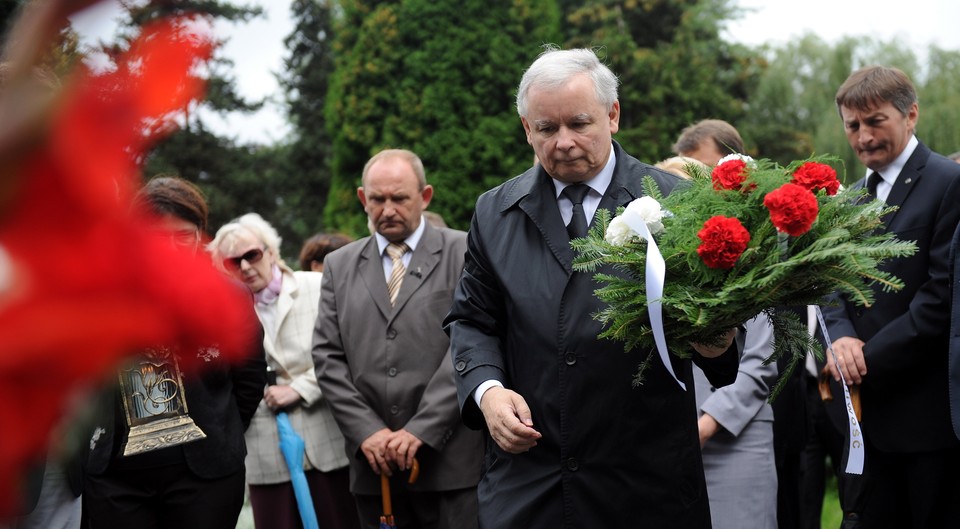 WARSZAWA MIESIĘCZNICA KATASTROFY SMOLEŃSKIEJ