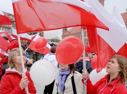 Polacy: Patriotyzm to niekoniecznie uczciwość