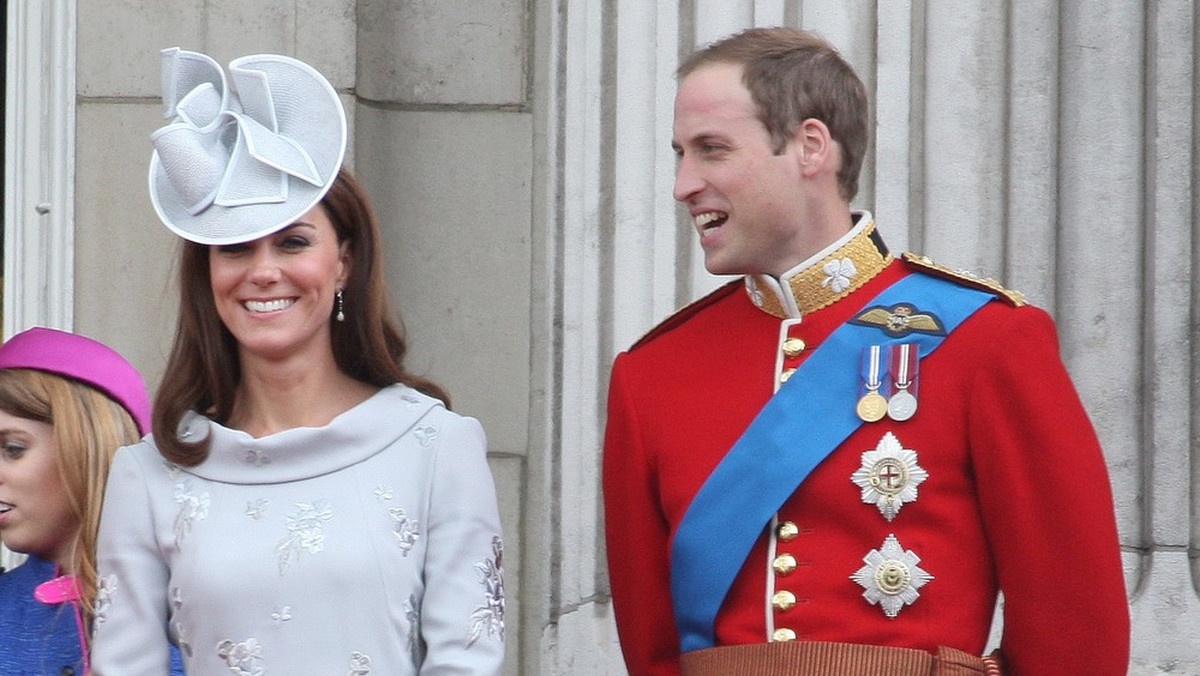 Zestawienie wydatków opublikowane przez sekretariat następcy tronu księcia Karola nie wyszczególnia kosztów ślubu wnuka Elżbiety II księcia Williama z Kate Middleton. Z zestawienia wynika , że wydatki księcia finansowane przez podatnika wzrosły o 11 proc. sięgając 2,2 mln funtów.
