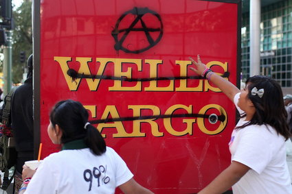Szef Wells Fargo odchodzi. Bank wywołał największy skandal finansowy po kryzysie z 2008 roku