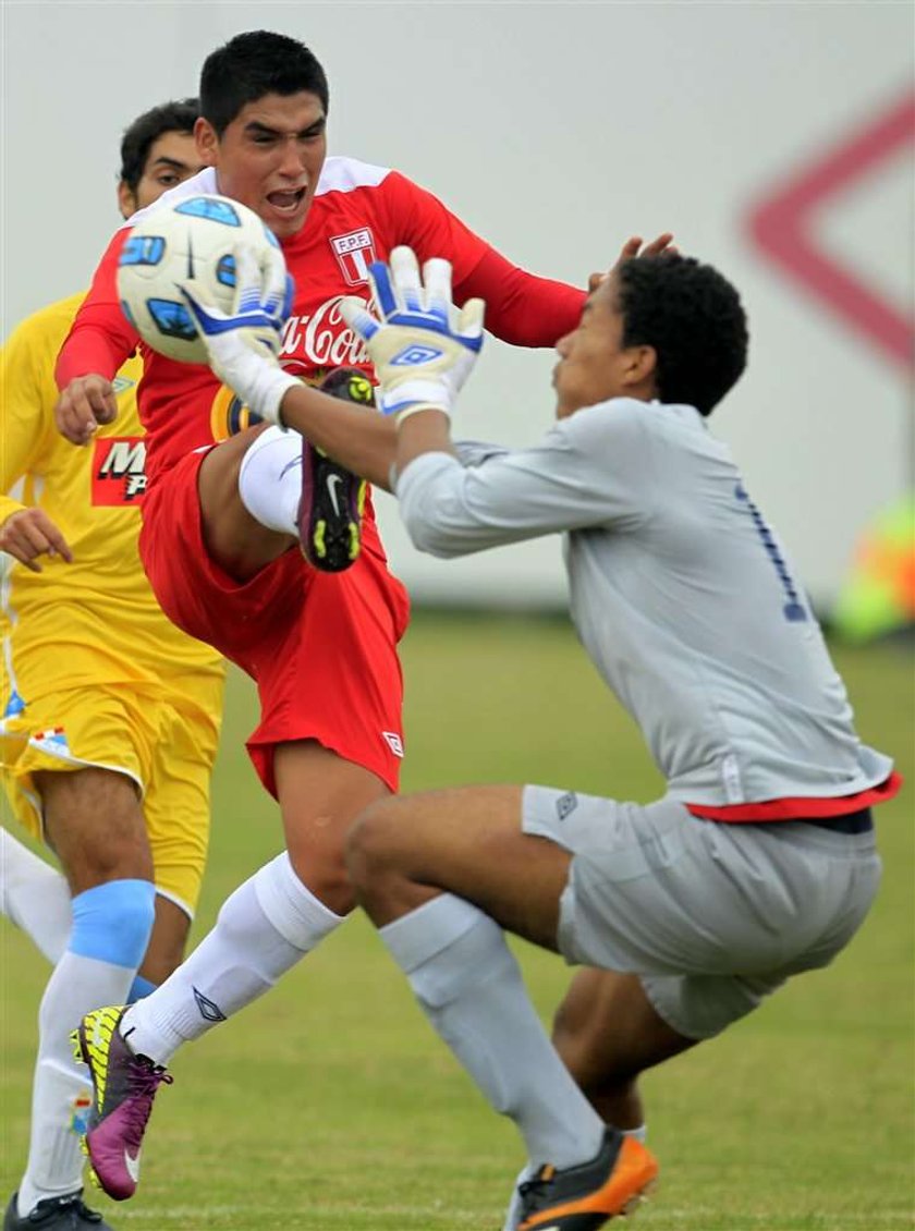 Wisła i Legia walczą o napastnika z Peru