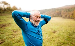 Regularne ćwiczenia mogą cofnąć „fizyczny zegar” seniora o 10 lat