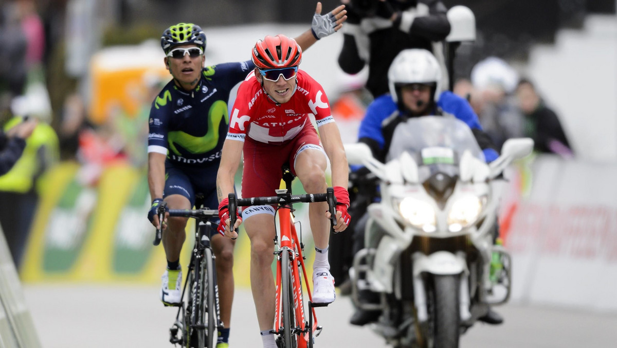 Nairo Quintana (Movistar) wygrał po finiszu z dwuosobowej czołówki trzeci etap wyścigu Tour de Romandie i został nowym liderem. Linię mety jako pierwszy minął co prawda Ilnur Zakarin (Katiusza), ale za nieregulaminowy sprint przesunięto Rosjanina na drugie miejsce. Para ukończyła rywalizację 26 sekund przed grupą pościgową, w której jechał Rafał Majka (Tinkoff), siódmy kolarz czwartkowego odcinka.