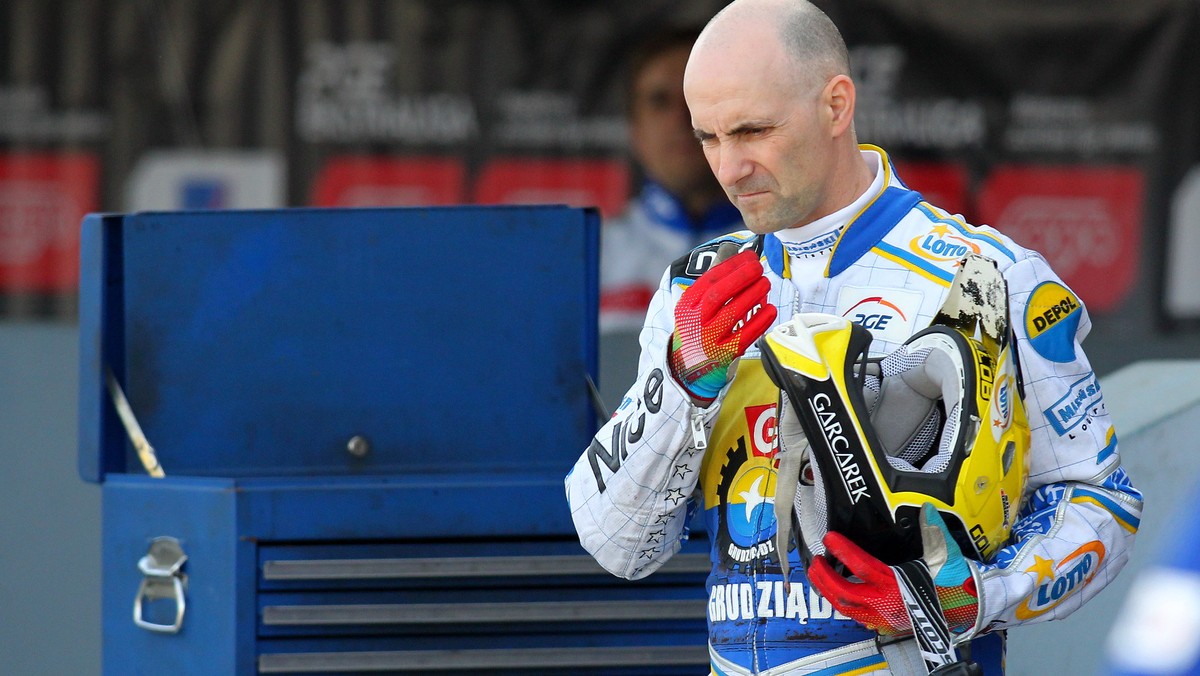 Tomasz Gollob z MRGARDEN GKM Grudziądz, a także Polski Związek Motorowy oraz PGE Ekstraliga wspierają Wielką Orkiestrę Świątecznej Pomocy. Na licytację zostały przekazane dwa cenne przedmioty: kombinezon i oryginalny złoty medal DMP 2015.