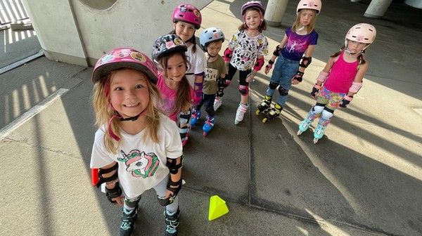 Półkolonie na rolkach? Oferta jest ciekawa.