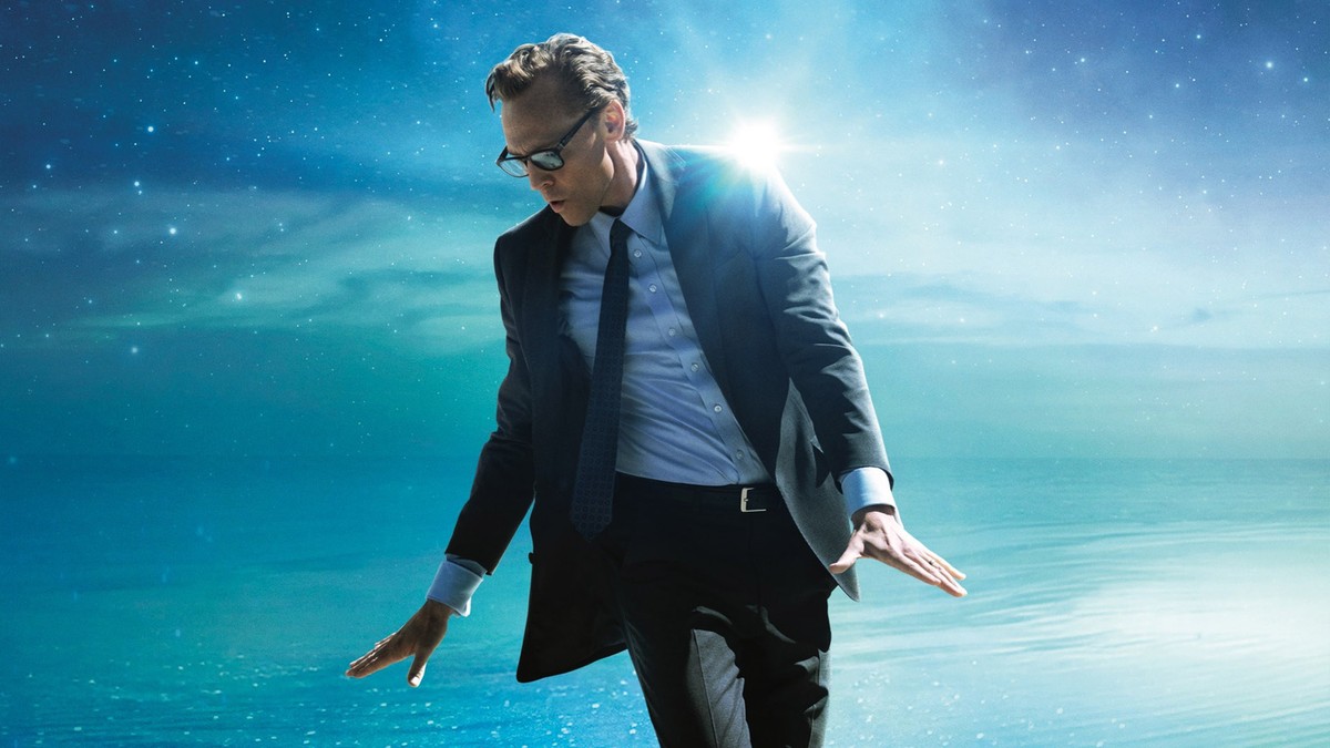 Tom Hiddleston w filmie "Życie Chucka"
