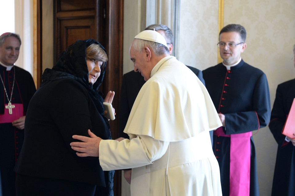 Papież Franciszek przyjął na prywatnej audiencji prezydenta Bronisława Komorowskiego i Annę Komorowską