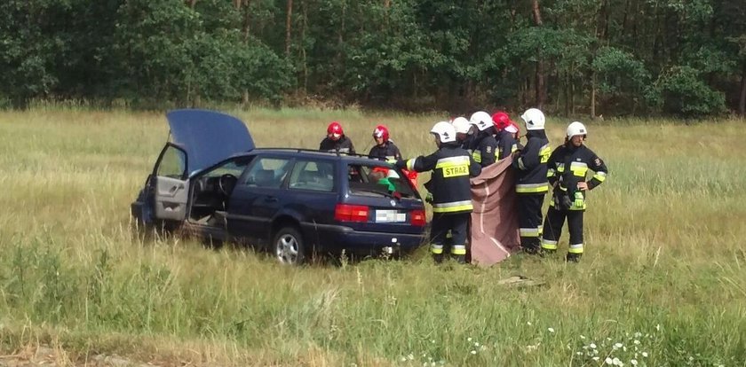 Pijana matka wiozła dziecko. Wylądowała w rowie