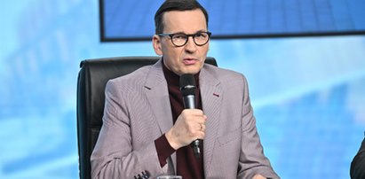 Morawiecki pokazał się z takim zegarkiem. Jedna rzecz się nie zgadza