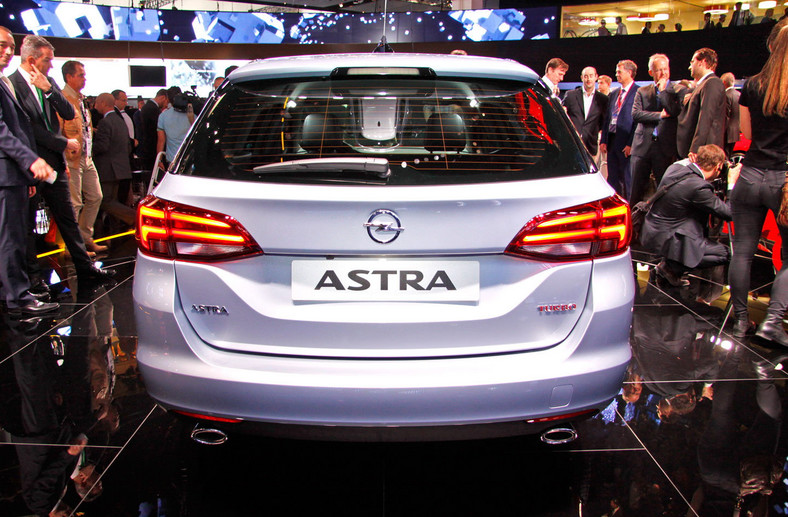 Frankfurt 2015: premiera nowego Opla Astra