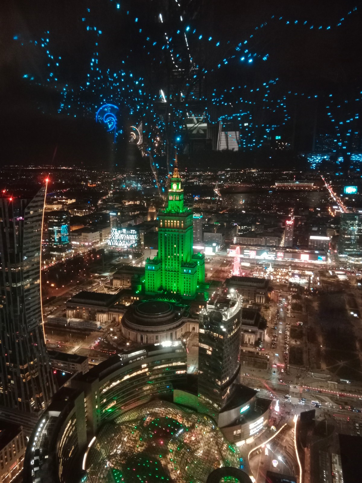 Jarmark, którego nie było. Wyprawa na najwyższą świąteczną atrakcję w UE