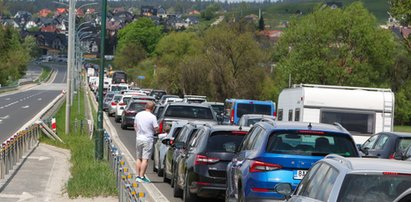 Ciężkie powroty z majówki. Uważajcie! Korki i wypadki w całej Polsce