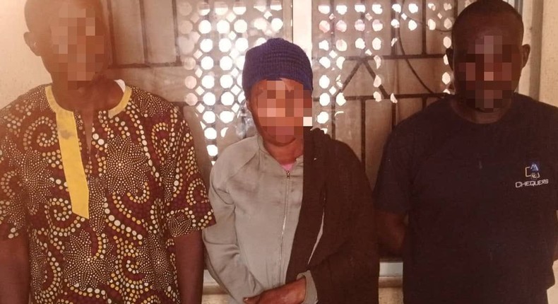 Police arrest suspected ‘one chance’ syndicate in Lagos. [Twitter:@BenHundeyin]