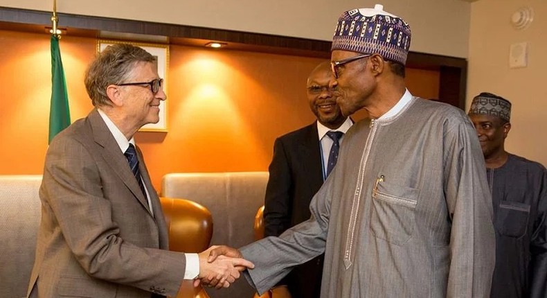 President Muhammadu Buhari (R) and Bill Gates (L)