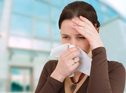 "Łagodniejszy” Omikron to może być zasługa szczepień przeciwko COVID-19