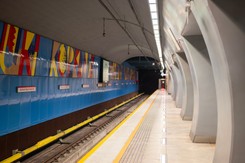 Łóżka polowe, śpiwory, magazyny pod ziemią. Warszawskie metro przygotowywane jest na kryzys