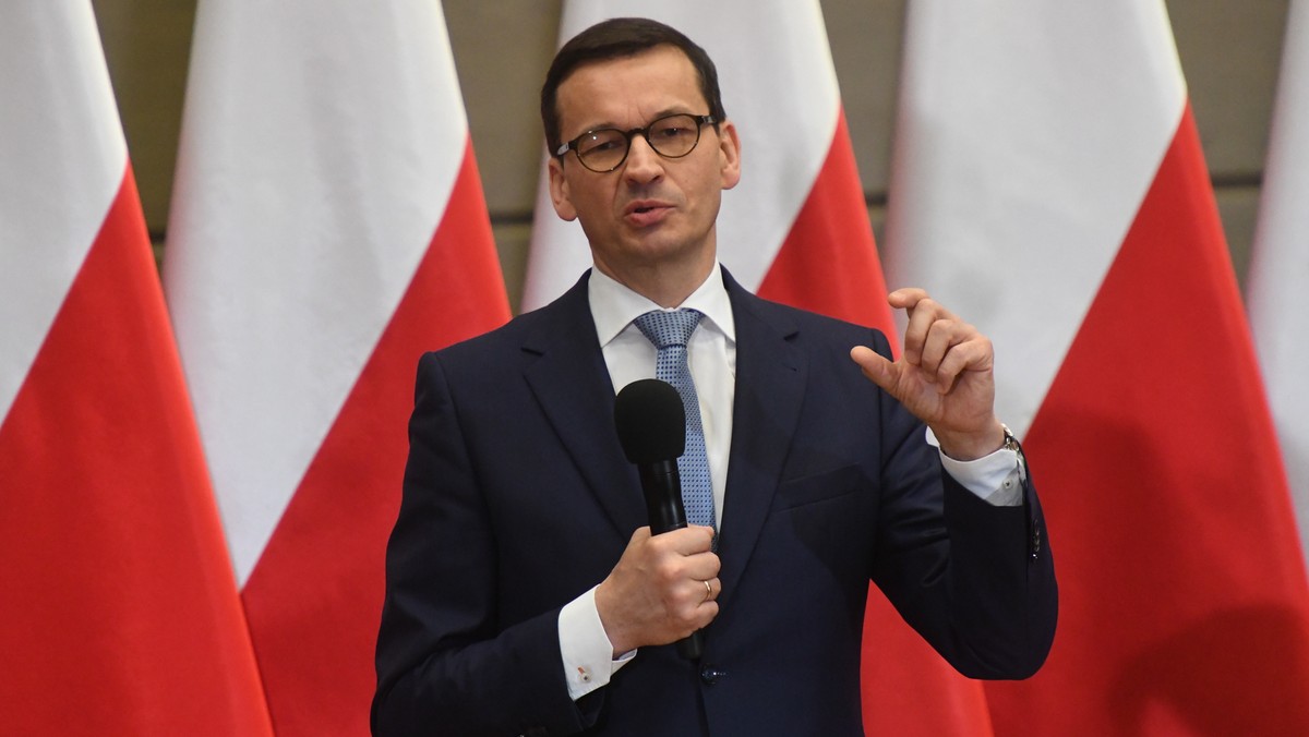 W tym roku ruszy wielki program termomodernizacji, a Skawina będzie pierwszym miastem, w którym to laboratorium zadziała – zapowiedział premier Mateusz Morawiecki podczas dzisiejszego spotkania z mieszkańcami Skawiny k. Krakowa.