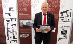 Trzecia strona Solidarności. "Autobiografia" Kornela Morawieckiego [RECENZJA]