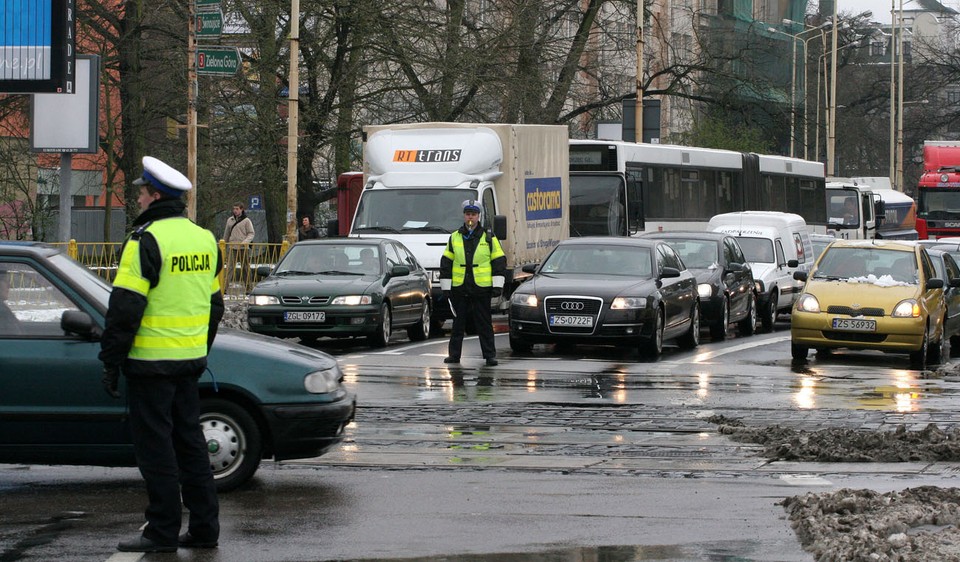 SZCZECIN POWRÓT ZIMY BRAK PRĄDU