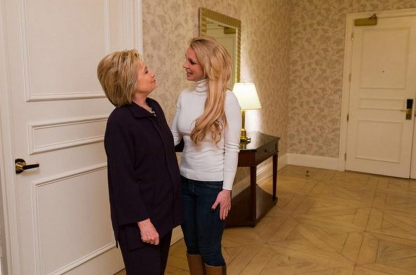 Księżniczka pop spotkała się z Hilary Clinton!