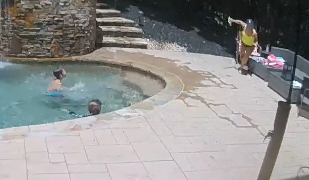 Trenutak pre pada drveta