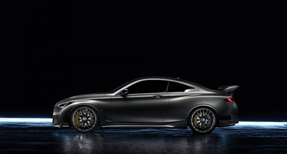 Infiniti Q60 Project Black S dual-hybrid 