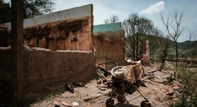 A year after the accident in Minas Gerais, the village of Paracatu de Baixo still shows damage from the flood